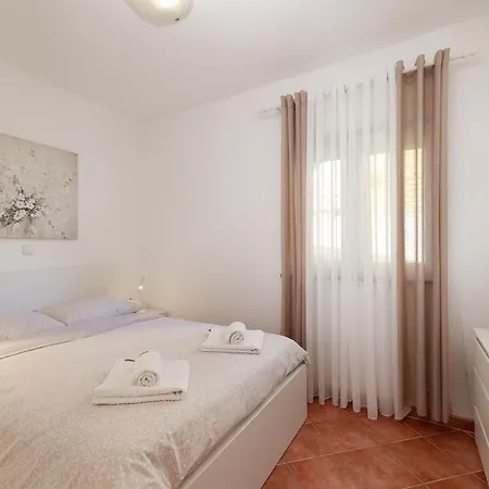 Omanovic Ii Apartment